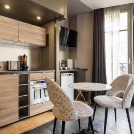Fremiet Tour Eiffel Apartment